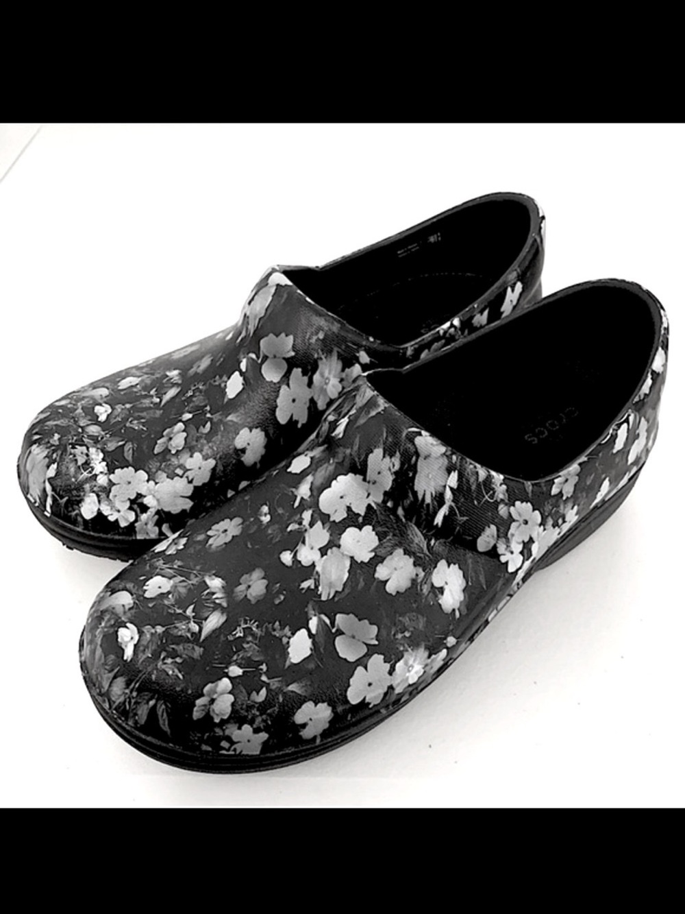 Crocs Neria Pro II Floral Print Rubber Clogs